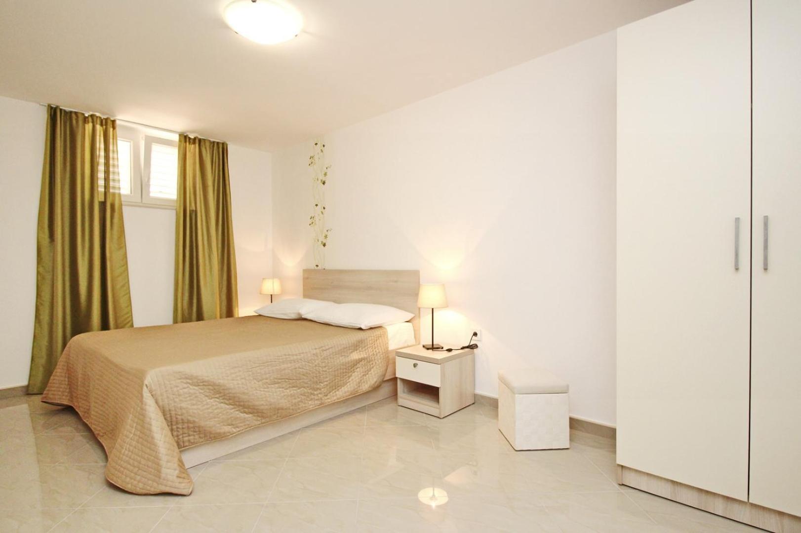 House Gorica 2 - Underground Level Apartments Башка Экстерьер фото